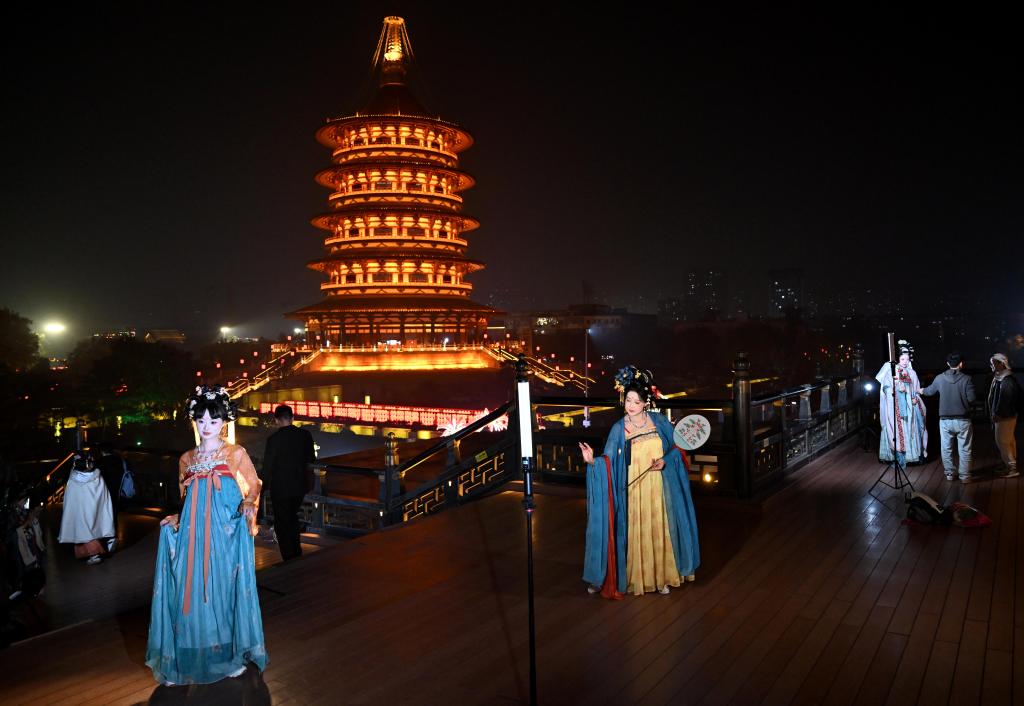 因地制宜发展新质生产力｜科技赋能 文化打底——古都洛阳何以成文旅“顶流”？