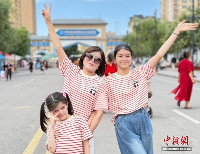 从“听故事的人”到“讲故事的人” 中国女孩麦祖娜的寻根路