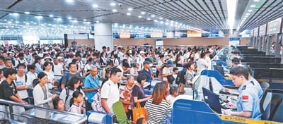 拱北—关闸口岸年内客流突破1亿人次